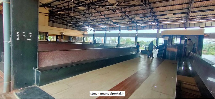 kolhapur bus stand passenger waiting area